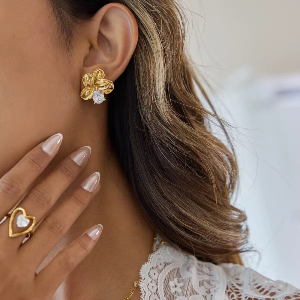 18K Gold Plated Cubic Zirconia Flower Earrings